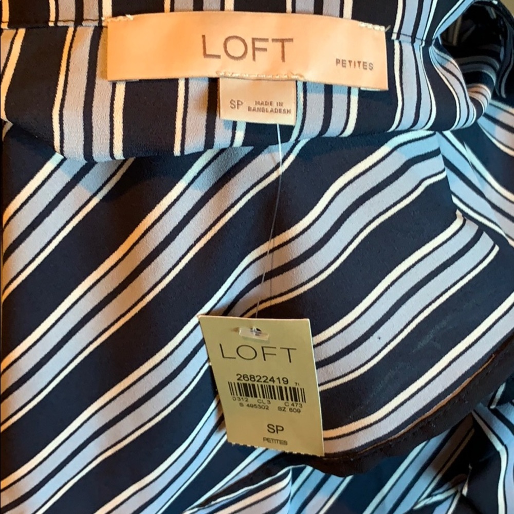 Ann Taylor LOFT Wrap Top - Picture 7 of 8